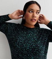 New Look Curves Green Leopard Print Fine Knit Long Sleeve Top